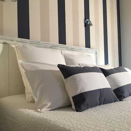 Bed and Breakfast Domaine De La Fontaine Chavagne Экстерьер фото
