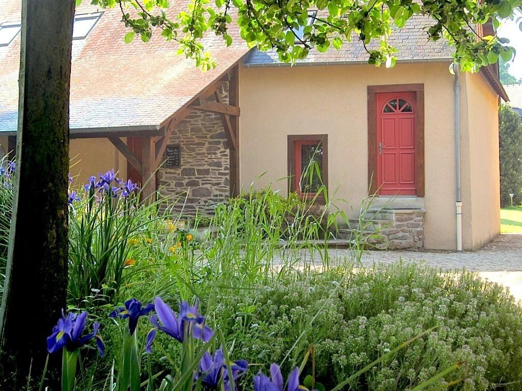Bed and Breakfast Domaine De La Fontaine Chavagne Экстерьер фото